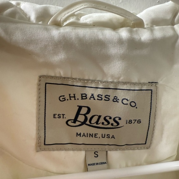 G.H. Bass & Co. Cream Outerwear - Picture 3 of 4